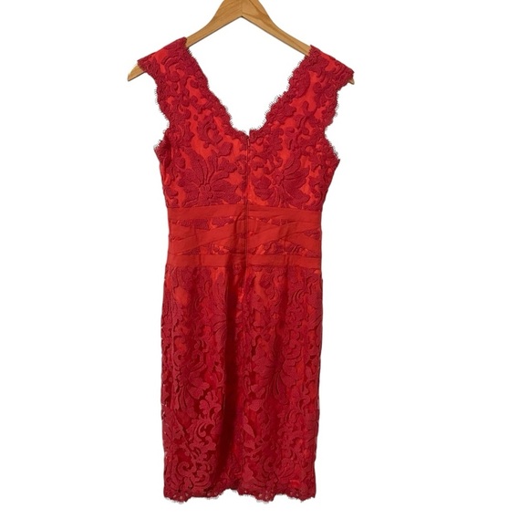 Tadashi Shoji Floral Embroidered Lace Scalloped V-Neck Dress Sz 6 Petite Red - Picture 4 of 9